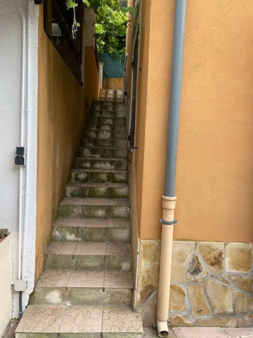 Villa Serenice - F2 Au Calme, Climatise, Wifi Et Parking Gratuit Экстерьер фото