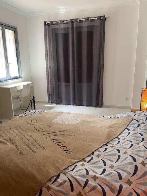 Villa Serenice - F2 Au Calme, Climatise, Wifi Et Parking Gratuit Экстерьер фото